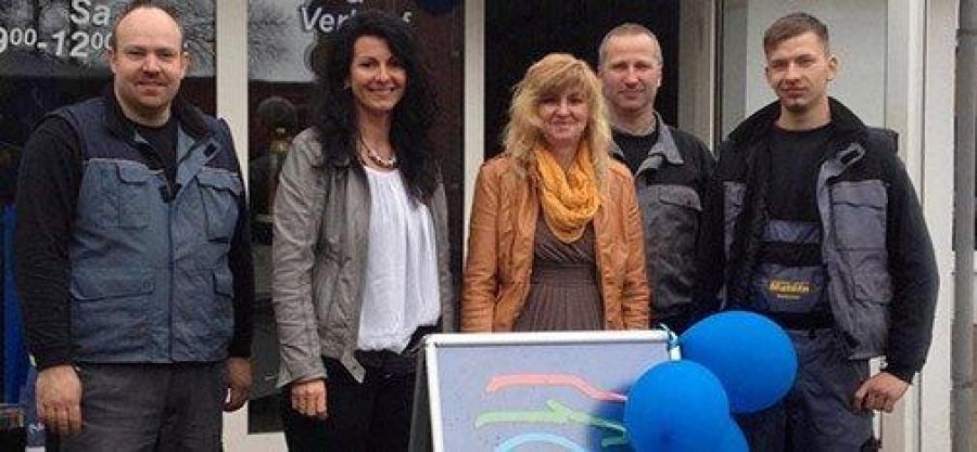 Die Gegenwart und Eröffnung des Mehrmarkencenters